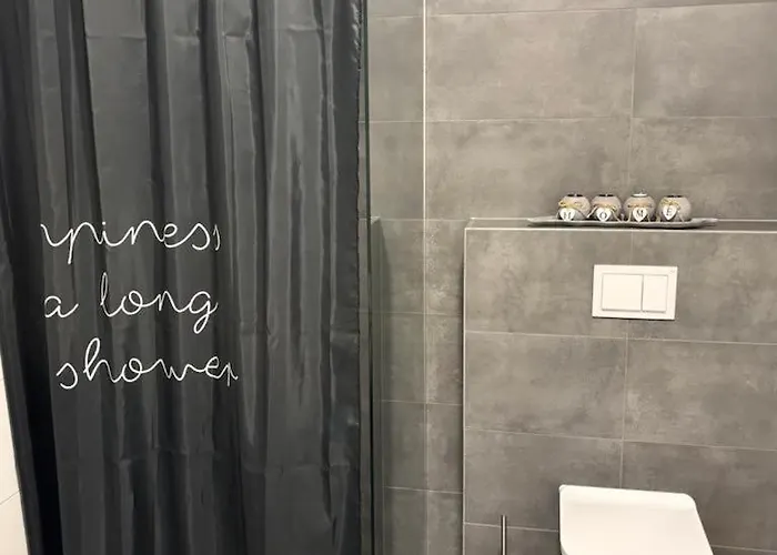 Moisavahe Street With Parking Apartament